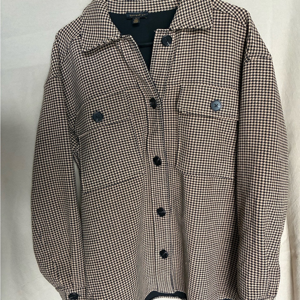 Current Air Black and White Houndstooth Shaket